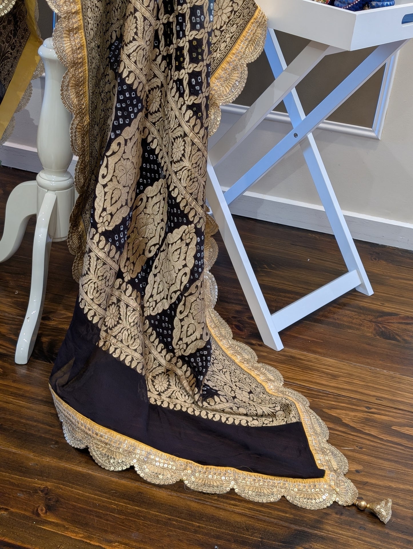 Benarasi bandhej dupatta