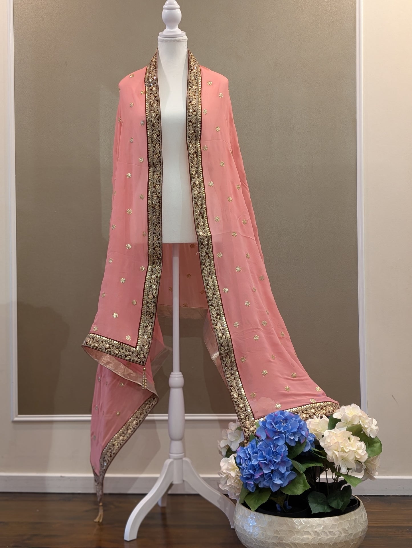 Mayo Roka dupatta