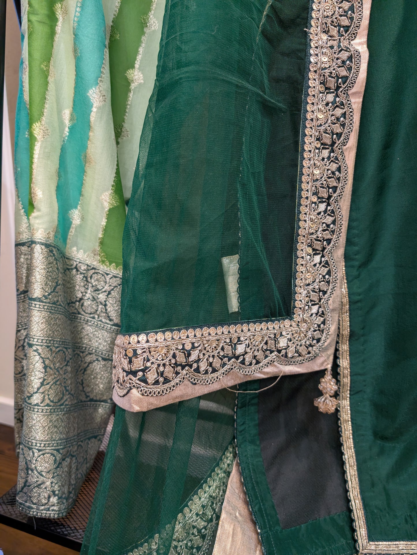 Green silk kurta set with net dupatta