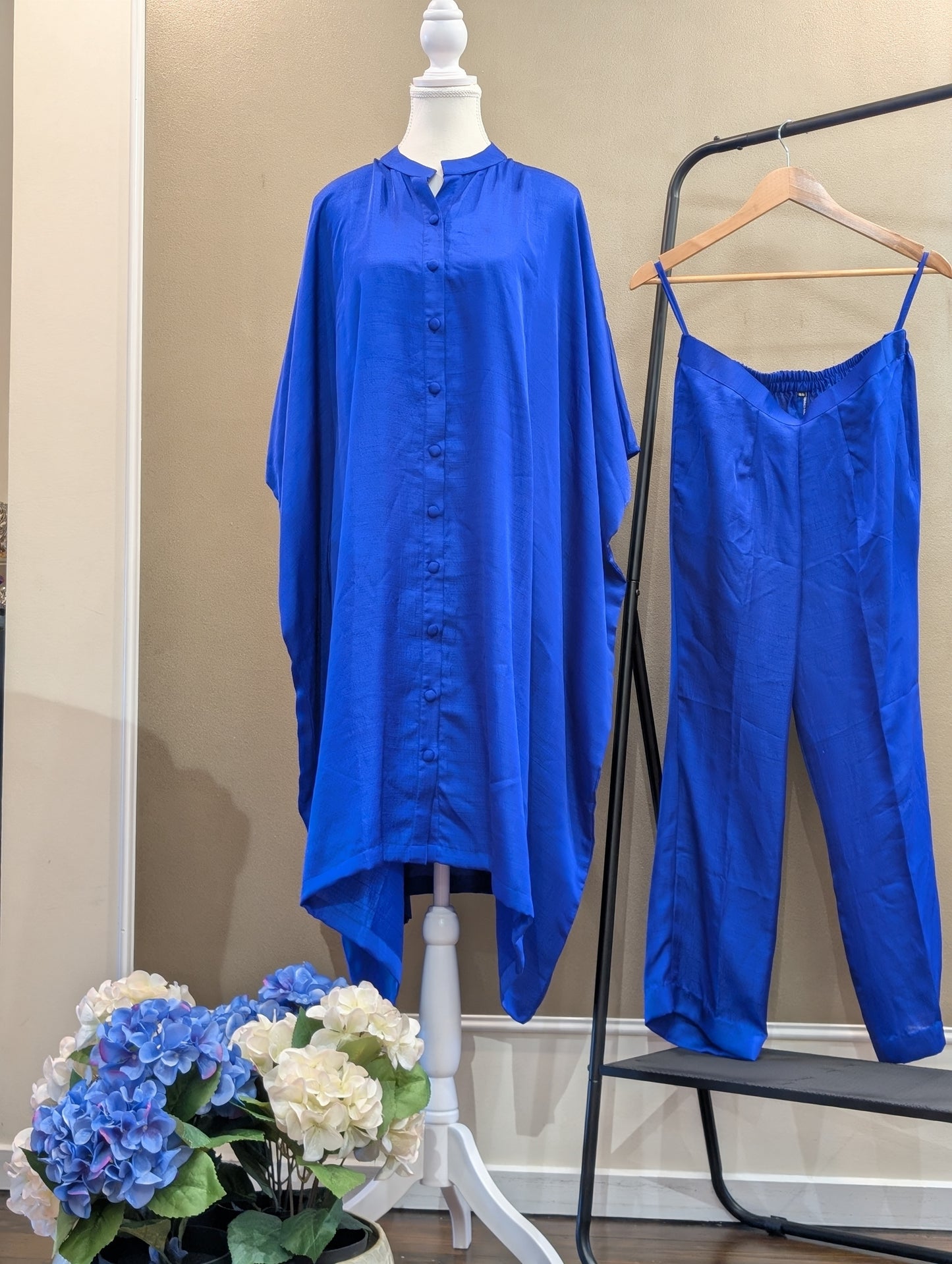 Satin silk kaftan outfit